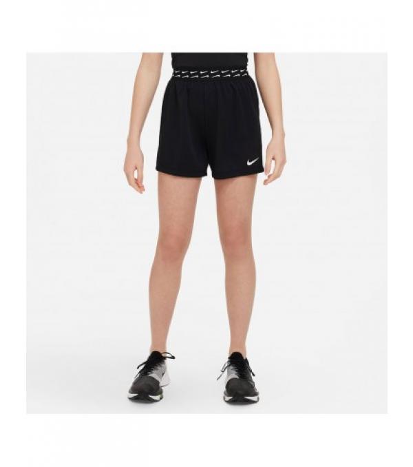 Αναλυτική περιγραφή προϊόντος: Τα shorts Nike DF Trophy FB1092 010 είναι η ιδανική επιλογή για τους αθλητές που αναζητούν άνεση και στυλ κατά τη διάρκεια των προπονήσεων και των αγώνων τους. Κατασκευασμένο από υψηλής ποιότητας υλικό, αυτά τα shorts προσφέρουν άνεση και ελευθερία κινήσεων. Το σχέδιο των shorts προσφέρει άριστη εφαρμογή και αποτελεί μια εντυπωσιακή προσθήκη στο στυλ σας. Με την υπογραφή της Nike, αυτά τα shorts είναι σχεδιασμένα για να αντέχουν στις απαιτήσεις του αθλητισμού και να προσφέρουν μακροχρόνια αντοχή. Χαρακτηριστικά ή τεχνικές λεπτομέρειες προϊόντος σε bullets: - Υλικό: Πολυεστέρας - Ελαστική μέση με κορδόνι - Εξαιρετικά ανθεκτικό ύφασμα - Κομψό και επίκαιρο σχέδιο - Ανακλαστικές λεπτομέρειες για αυξημένη ορατότητα Συστήνεται το προϊόν για: - Προπονήσεις και αγώνες σε διάφορα αθλήματα, όπως ποδόσφαιρο, μπάσκετ, τρέξιμο και πολλά άλλα. - Αθλητές που αναζητούν άνεση και στυλ κατά τη διάρκεια της άσκησής τους. Extra Λεπτομέρειες: - Χρώμα: Μαύρο - Μεγέθη: S, M, L, XL - Πλένονται στο πλυντήριο