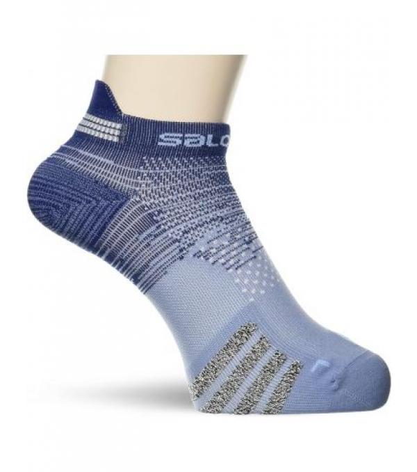 Αναλυτική περιγραφή προϊόντος: Τα Salomon Predict Low Socks C18158 είναι μια καινοτόμα και στυλάτη επιλογή για τους λάτρεις του τρεξίματος. Αυτές οι κάλτσες προσφέρουν την απόλυτη αίσθηση άνεσης και υποστήριξης καθ' όλη τη διάρκεια της προπόνησης ή του αγώνα. Το σχεδιασμένο ύφασμα των κάλτσων παρέχει απαλή αφή στο δέρμα και απορροφά την υγρασία, διατηρώντας τα πόδια σας ξηρά και δροσερά. Επιπλέον, η ενσωματωμένη τεχνολογία αντικραδασμικής προστασίας προσφέρει απορρόφηση κραδασμών και προστασία από τραυματισμούς, ενώ η ελαστική εφαρμογή στο πόδι προσφέρει ανεπαίσθητη υποστήριξη. Επιπλέον, οι κάλτσες Salomon Predict Low Socks C18158 διαθέτουν ενισχυμένες περιοχές στη φτέρνα και τα δάχτυλα, προσφέροντας ανθεκτικότητα και προστασία από φθορές. Η ελαφριά και αναπνέουσα κατασκευή τους εξασφαλίζει ότι θα σας συνοδεύσουν σε κάθε δραστηριότητα, ενώ η ελαστική εφαρμογή τους εξασφαλίζει ότι θα παραμείνουν στη θέση τους χωρίς να γλιστρούν ή να προκαλούν ενόχληση. Συστήνεται το προϊόν για: Οι κάλτσες Salomon Predict Low Socks C18158 συνιστώνται για όλους τους αθλητές και τις αθλήτριες που αναζητούν την απόλυτη άνεση και υποστήριξη κατά τη διάρκεια της προπόνησης ή του αγώνα. Είναι κατάλληλες για τρέξιμο, πεζοπορία, γυμναστική και άλλες δραστηριότητες υψηλής έντασης. Extra Λεπτομέρειες: - Υλικό: Πολυεστέρας, νάιλον, ελαστάνη - Μέγεθος: One size (κατάλληλο για νούμερα παπουτσιών 39-44) - Χρώμα: Μαύρο - Εύκολη συντήρηση και πλύση.