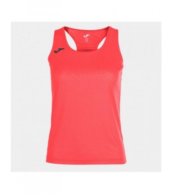 Joma Siena T-shirt W 900703.040 Χαρακτηριστικά: Joma T-shirt ιδανικό για προπόνηση για γυναίκες κανονικό κόψιμο υλικό που αναπνέει στρογγυλή λαιμόκοψη αμάνικο λογότυπο του κατασκευαστή το ύφασμα είναι ελαφρύ και μειώνει τις δυσάρεστες οσμές υλικό: πολυεστέρας Color: χρώμα: ροζ
