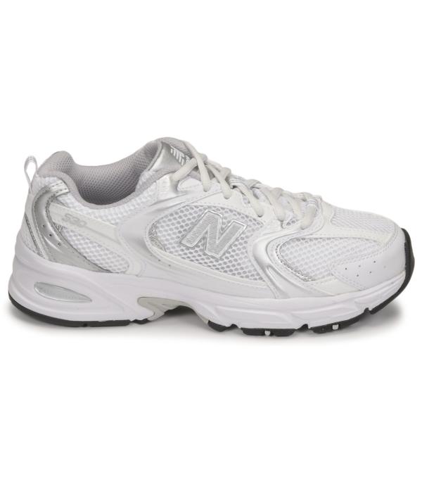 Xαμηλά Sneakers New Balance 530 Άσπρο Διαθέσιμο για γυναίκες. 36,37,38,40,40 1/2,38 1/2,41 1/2,44 1/2,39 1/2. 