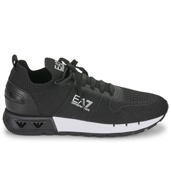 Xαμηλά Sneakers Emporio Armani EA7 BLK WHT LEGACY KNIT Black Διαθέσιμο για γυναίκες. 38,42,44,37 1/3,39 1/3,41 1/3,43 1/3. 