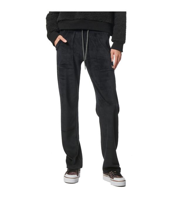 This Body Action Basic Women's Velour Pants keeps you warmed up and ready for pretty much everything you do.
