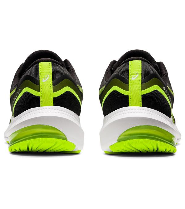 Τα ανδρικά παπούτσια για τρέξιμο Gel-Pulse 13 χαρίζουν την προστασία που χρειάζεστε για να εστιάσετε στην άσκησή σας. Ανεξάρτητα αν τρέχετε ή είστε στο γυμναστήριο, το παπούτσι αυτό προσφέρει την κατάλληλη άνεση για έναν ομαλό διασκελισμό.Με φαρδύτερη εφαρμογή, το μοντέλο αυτό είναι κατάλληλο για περισσότερα σχήματα ποδιών. Το άνω μέρος περιλαμβάνει ένα βιομηχανικά σχεδιασμένο ζακάρ δικτυωτό υλικό που επιτρέπει στον αέρα να κυκλοφορεί ώστε να παραμένουν τα πόδια σας δροσερά.Στο πέλμα, η τεχνολογία GEL και η ανακατασκευασμένη τεχνολογία Amplifoam προσφέρουν ένα μαλακό, και συγχρόνως ελαστικό διασκελισμό.