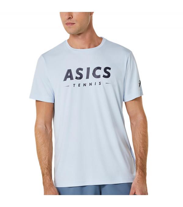 The Asics Court Men's T-Shirt has a flattering micro neckline, while the lightweight feel gives your run an extra boost and great ventilation keeps you dry.