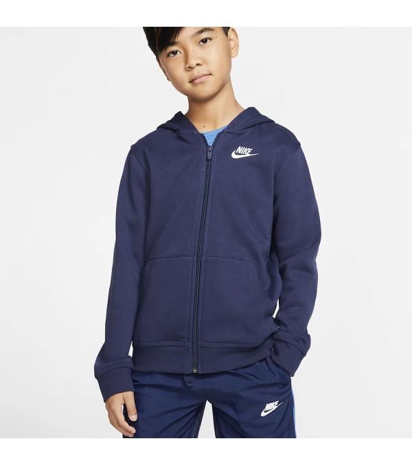 Η Nike Sportswear Big Kid's Full-Zip Hoodie με κουκούλα και φερμουάρ σε όλο το μήκος είναι φτιαγμένη από απαλό φλις ύφασμα για ζεστασιά και άνεση.