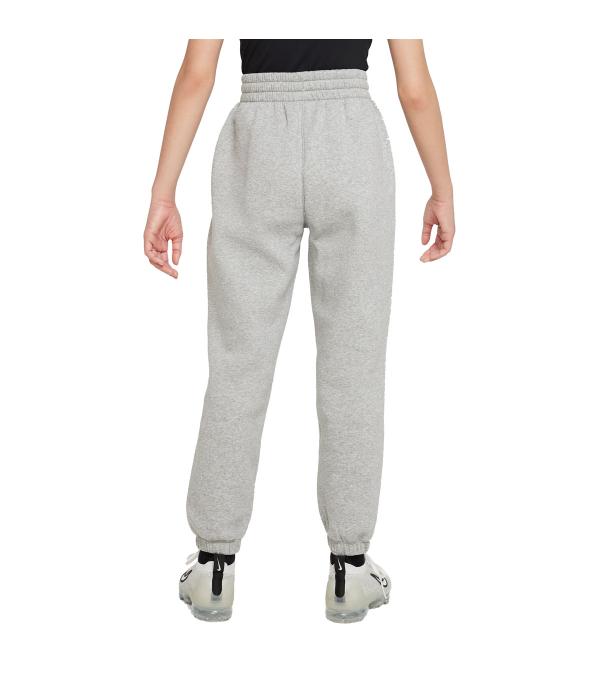 Extra room through the legs gives these pants a relaxed, oh-so-cozy feel. Smooth on the outside, this lightweight fleece is an easy layer when you want a little extra warmth. So whether you're running circles around your friends at recess or running late to practice, these sweats give you the space you need to feel comfy, relaxed and ready for whatever comes next.