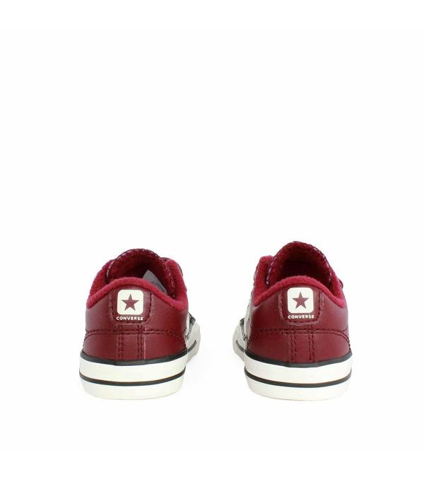 Converse All Star Star Player 2V leather sneakers for everyday use. Walk in style.