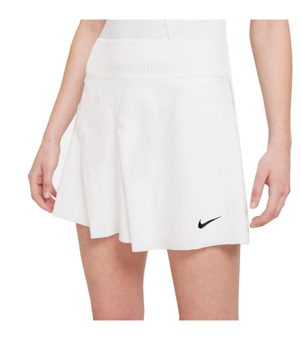 Crafted with our most innovative materials, the NikeCourt Dri-FIT ADV Slam Skirt is designed to perform at the highest levels of play.