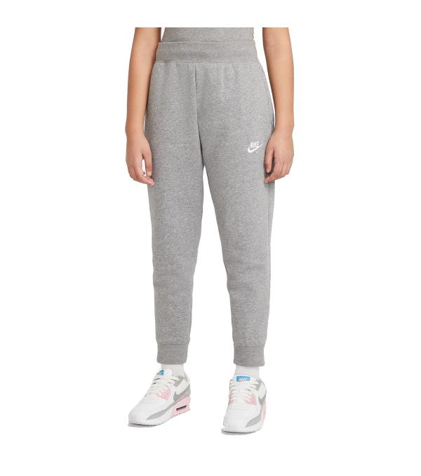 The Nike Sportswear Club Fleece Pants are beyond comfy. Made with supersoft fleece, they’re all about those cozy, warm feels. With pockets, an elastic waistband and ribbed cuffs, what’s not to like?