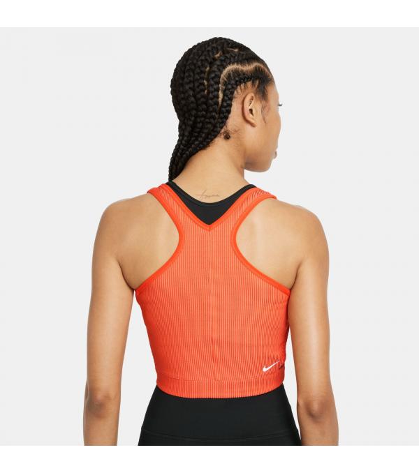 Inspired by one of Naomi's favorite silhouettes, the Naomi Osaka Top pairs a cropped design with stretchy ribbed fabric that helps keep you comfortable on and off the court.