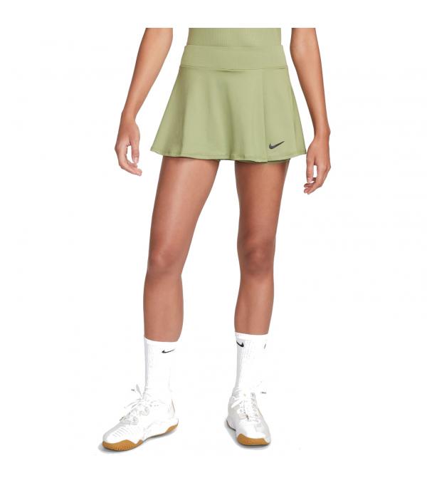 Own the court in this skirt. The flouncy, stretchy design is made from lightweight fabric that's made with at least 75% recycled polyester fibers. A single pleat in the front gives you room to move while you run and slide.