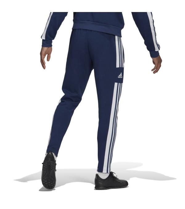 For backyard drills and park kickabouts. These adidas football sweat pants are a comfortable choice. A tapered cut and stretchy ribbed details keep them out of your way as you train. Stash your keys in the zip pockets, and get moving.