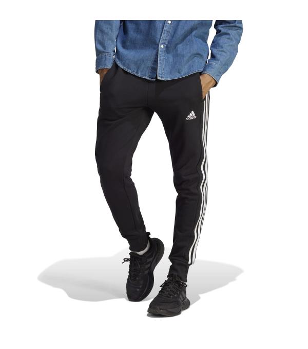 Whether you're exploring the park or putting your feet up, these adidas sweat pants feel so soft that you'll forget you're wearing them. Made from cotton French terry fabric that's cosy without bulk, they're great for everyday wear. Side pockets plus a pocket at the leg stash your wallet and keys.