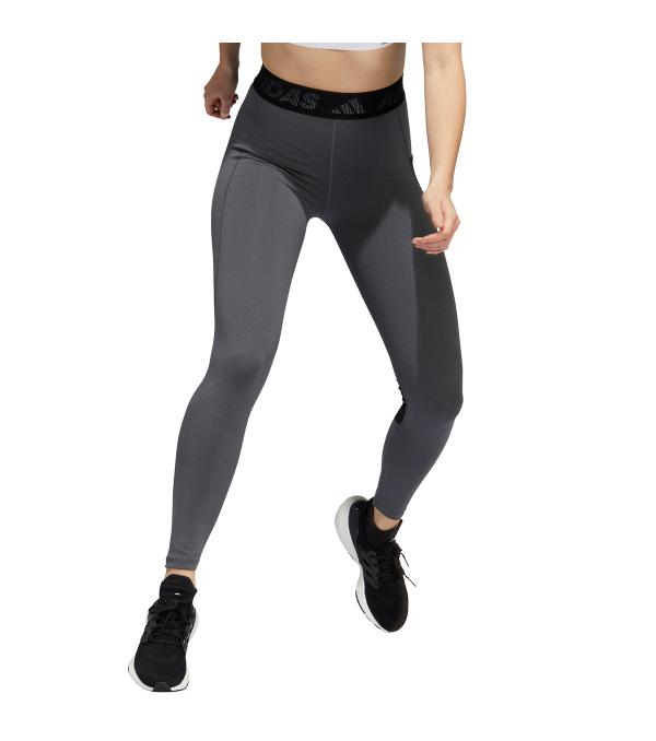 This long adidas leggings supports the muscles for perfect concentration in any kind of exercise. The aeroready fabric that removes moisture dries quickly and offers comfort throughout your workout, outdoors or indoors. The mesh side pocket ensures direct access to your mobile phone.
