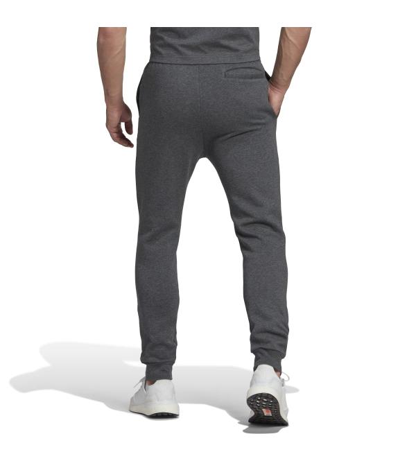 Athletes agree — get the fundamentals right, and everything else follows. These adidas sweat pants are a promising place to start. Made from fleece, they're soft and comfy all the way from the elasticated, mid-rise waist to the cuffed hems. With side pockets and a back pocket, they'll hold more than just your phone. That leaves your hands free for your coffee.