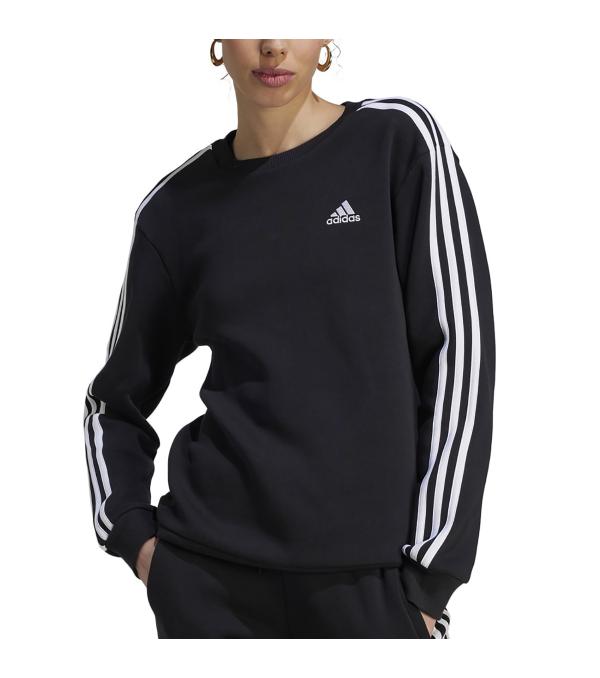 Team this adidas sweatshirt with everything in your wardrobe and unlock the magic of the ever-stylish 3-Stripes. Made from a cosy cotton-blend fleece, this top is great for throwing on to keep you warm after the sun goes down.