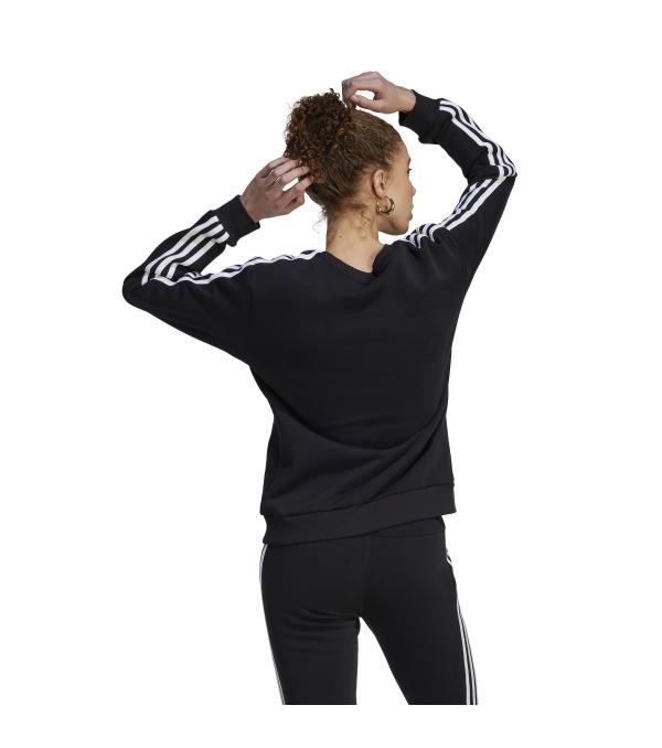 Team this adidas sweatshirt with everything in your wardrobe and unlock the magic of the ever-stylish 3-Stripes. Made from a cosy cotton-blend fleece, this top is great for throwing on to keep you warm after the sun goes down.
