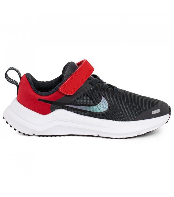 Whether your kiddo is playing a game of tag or taking up a new sport, they can feel confident pulling on the Nike Downshifter 12. Breathable support up top makes it lightweight and versatile for lots of activities. Plus, full-length rubber on the sole means durability to go the extra mile.