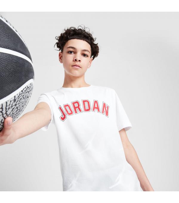 Πρόσθεσε b-ball style στις εμφανίσεις σου με το Fade College T-shirt της Jordan, σε λευκό colourway. Αυτό το JD-exclusive staple είναι κατασκευασμένο από σούπερ μαλακό και ανάλαφρο ύφασμα ώστε να εγγυάται απίστευτη άνεση, ενώ διαθέτει ριμπ λαιμόκοψη για σταθερή εφαρμογή και κοντά μανίκια για cool vibes.             Σύνθεση & Φροντίδα Ύφασμα: 100% Βαμβάκι Φροντίδα: Πλύσιμο στο πλυντήριο              Size & Fit Eφαρμογή: Κανονική            Άλλες Πληροφορίες Χρώμα: Λευκό        