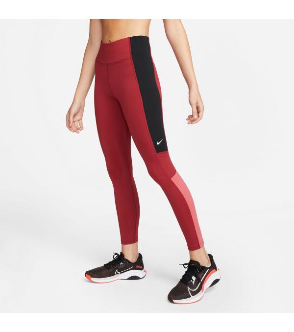 ΕΝΑ ΜΟΝΤΕΛΟ ΓΙΑ ΚΑΘΕ ΔΡΑΣΤΗΡΙΟΤΗΤΑ. Το γυναικείο κολάν Nike Dri-Fit One Mid-Rise 7/8 Color-Block Leggings Red (DD4574-690) είναι εξαιρετικά ευέλικτο για κάθε τύπο άσκησης, αλλά και κάθε δραστηριότητα. Η άνετη σχεδίαση απομακρύνει τον ιδρώτα για στεγνή αίσθηση.Επιπλέον, η αδιαφανής σχεδίαση εξασφαλίζει απόλυτη σιγουριά και κάλυψη.Αυτό το προϊόν σέβεται το περιβάλλον, καθώς είναι φτιαγμένο από ίνες με τουλάχιστον 50% ανακυκλωμένο πολυέστερ. Στεγνή αίσθηση στην προπόνηση Το ελαστικό ύφασμα με τεχνολογία Nike Dri-FIT απομακρύνει τον ιδρώτα από το σώμα, για πιο γρήγορη εξάτμιση, στεγνή αίσθηση και άνετη εφαρμογή. Νιώσε σιγουριά σε κάθε στιγμή της άσκησης Το ύφασμα με αδιαφανή σχεδίαση χαρίζει απόλυτη κάλυψη στα βαθιά καθίσματα.Διαθέτει ζώνη με περίγραμμα σε σχήμα V πίσω που χαρίζει εντυπωσιακό στιλ. Έξυπνη προπόνηση και απόλυτη ετοιμότητα Η σχεδίαση περιλαμβάνει δύο κρυφές τσέπες στη ζώνη μεσαίου ύψους, ώστε να είσαι πάντα σε ετοιμότητα για κάθε πρόκληση της ημέρας.Η τσέπη πί