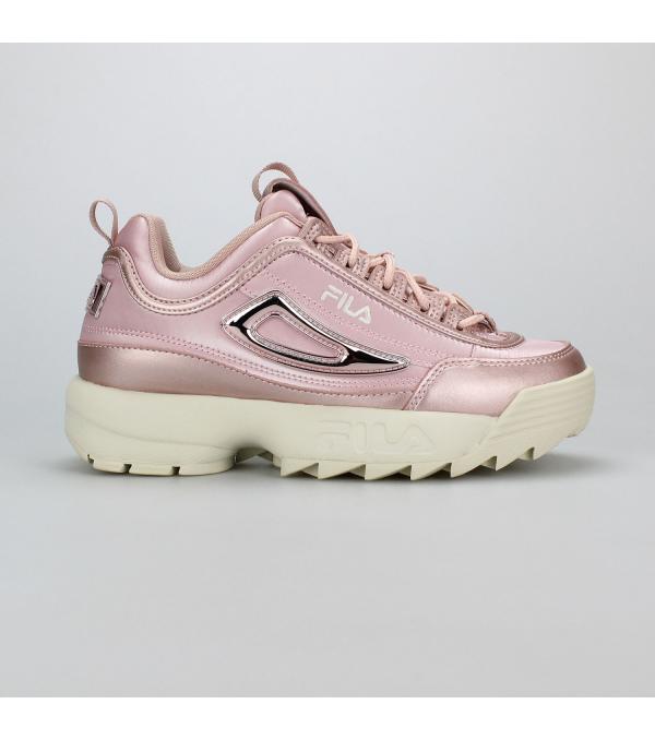 ΤΟ ΑΠΟΛΥΤΟ ΓΥΝΑΙΚΕΙΟ CHUNKY SNEAKER. Το Fila Women's Disruptor Low Pink (1011020-72W) είναι σικάτο και μοντέρνο γυναικείο sneaker το οποίο είναι η επιτομή της σύγχρονης μόδας, για λαμπερές εμφανίσεις. Άνετο chunky sneaker που είναι φτιαγμένο από νάιλον, υψηλής ποιότητας και συνθετικό δέρμα. Φοριέται όλες τις ώρες αλλά είναι ιδανική επιλογή για νυχτερινές εξόδους. Η λευκή, παχιά σόλα είναι εμπνευσμένη από τη δεκαετία του ’90. Είναι ευκολοφόρετο κι εξαιρετικά άνετο και συνδυάζεται με φορέματα, φούστες, παντελόνια και κολάν. Εξαιτίας της τρακτερωτής σόλας του έχει καλύτερη πρόσφυση στο έδαφος. Είναι μία φανταστική επιλογή για το γραφείο, τη βόλτα και τη νυχτερινή έξοδο κι έχει στο πόδι σας υπέροχη εφαρμογή. • Άνω μέρος από συνθετικό δέρμα • Ενδιάμεση σόλα με τεχνολογία EVA • Δέσιμο με κορδόνια • Εξωτερική chunky τρακτερωτή σόλα από καουτσούκ • Κωδικός προϊόντος : 1011020-72W