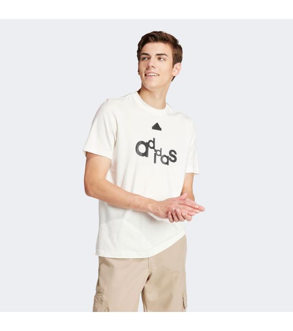 ΚΛΑΣΙΚΗ ΜΠΛΟΥΖΑ ΜΕ ΕΝΤΥΠΩΣΙΑΚΟ ΛΟΓΟΤΥΠΟ. Ανανεωμένη για να σε κάνει να ξεχωρίζεις, η ανδρική κοντομάνικη μπλούζα, adidas Graphic Print T-Shirt Beige (IS2010), με σχέδιο τραβά τα βλέμματα και τιμά την ιστορία του brand. Σχεδιασμένη για ελευθερία κινήσεων, έχει μαλακό βαμβακερό ύφασμα και κλασική εφαρμογή για άνεση όλη μέρα. Φόρεσέ τη στην προπόνηση ή τις στιγμές χαλάρωσης. Όπως κι αν τη φορέσεις, το τύπωμα με retro έμπνευση στην μπροστινή πλευρά τιμά το πνεύμα του παιχνιδιού. • Κανονική εφαρμογή • Στρογγυλή rib λαιμόκοψη • 100% βαμβακερό single jersey • Τυπωμένο (semi-rubber print) adidas σχέδιο • Κωδικός προϊόντος : IS2010