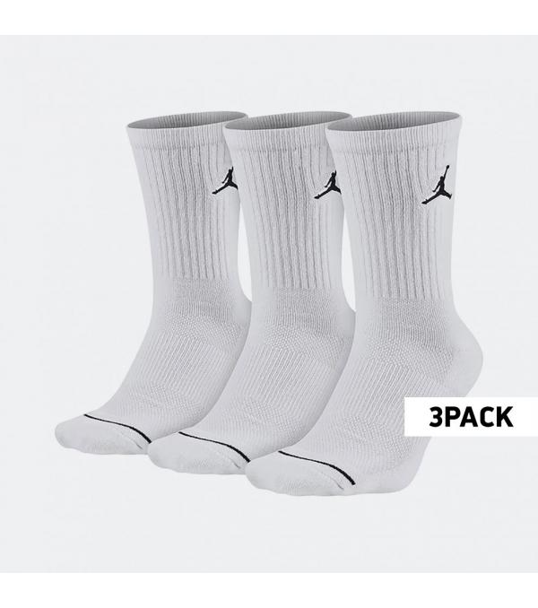Μοντέρνες κάλτσες από τη Jordan με τεχνολογία Dri-Fit!   Χαρακτηριστικά • Σύνθεση: 96% πολυεστέρα / 3% σπαντέξ / 1% νάιλον. • Πακέτο τριών ζευγαριών  • Η τεχνολογία Dri-Fit εξασφαλίζει εξαιρετική αναπνοή και άνεση.